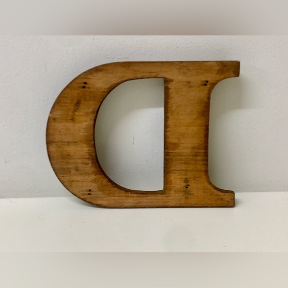 Antique Solid Hardwood Wall Mounting Letter D - Picture 9 of 10